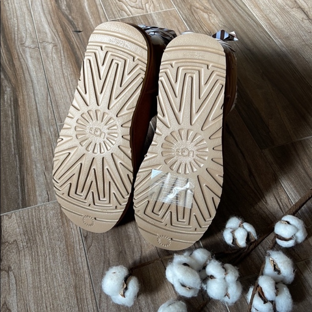 🍁UGG🍁 BAILEY BOW DIAGONAL STRIPES BOOTS - Picture 15 of 16